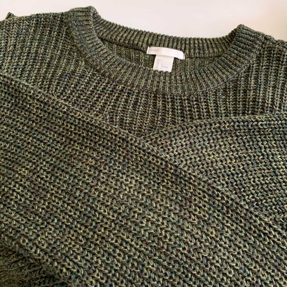 Green H&M basics sweater